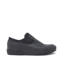Low-top trainer